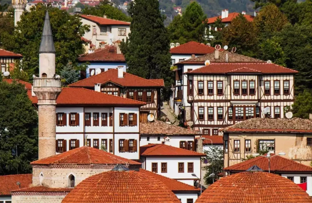 Safranbolu Amasra Abant Turu - 1 Gece Konaklama