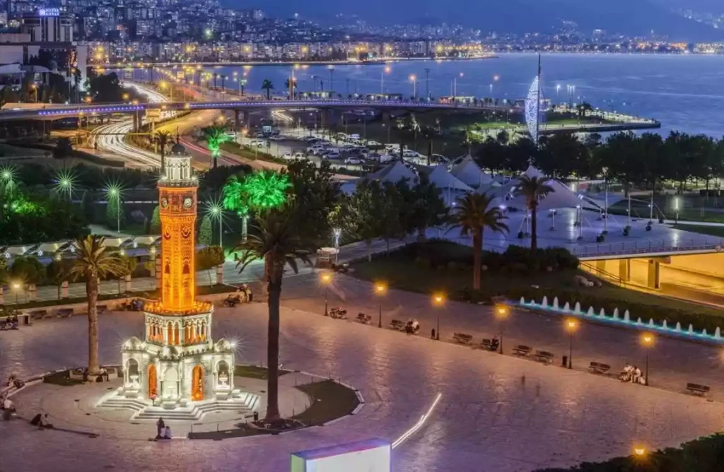 İzmir Çeşme Alaçatı Efes Şirince Turu / 1 Gece Otel Konaklamalı