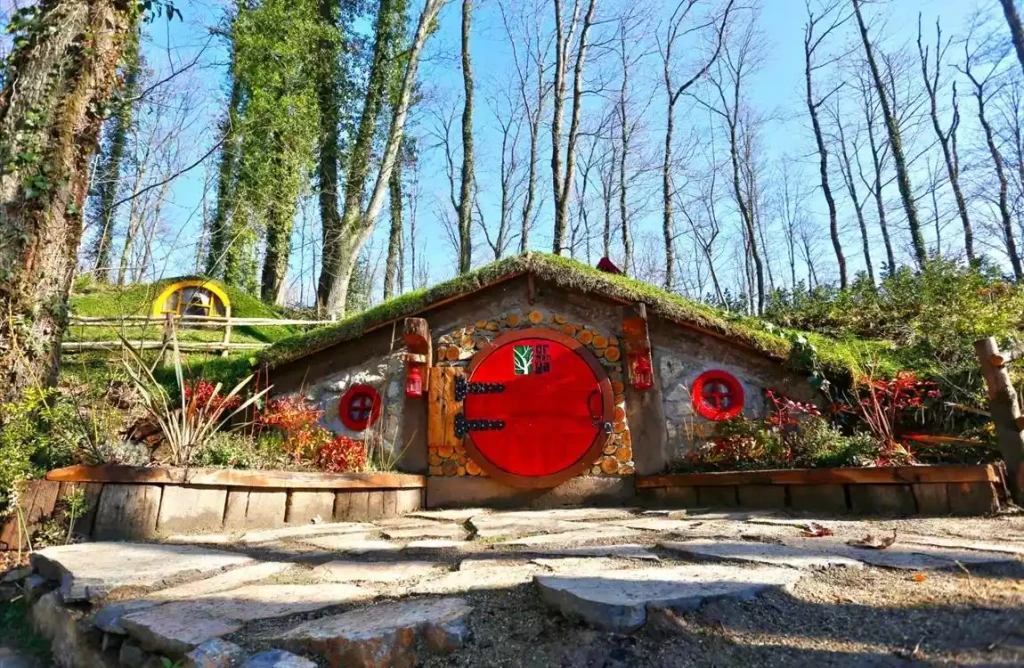 Günübirlik Maşukiye Cam Teras Ormanya Hobbit Evleri Turu