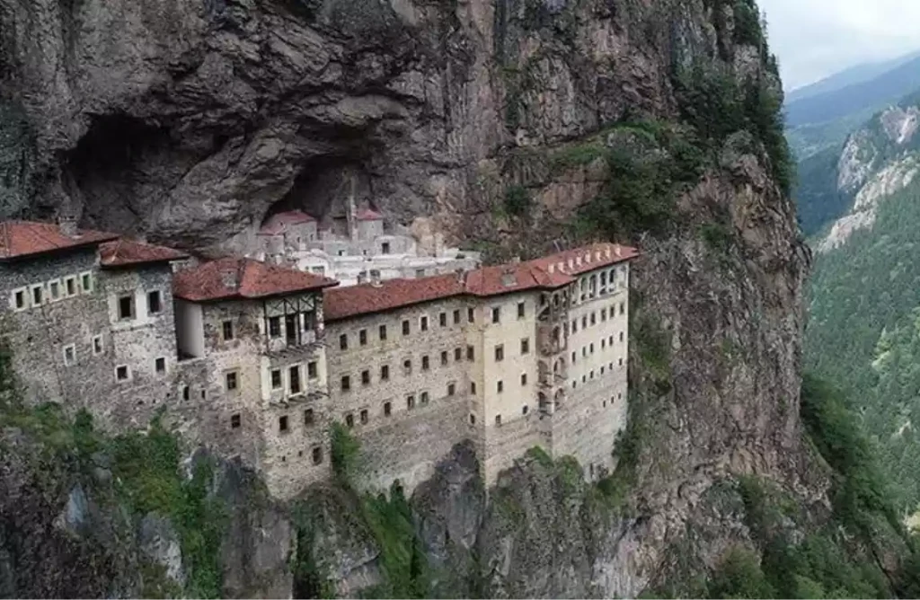 Karadeniz Yaylalar Ve Batum Turu / 3 Gece Otel Konaklamalı / İstanbul Çıkışlı