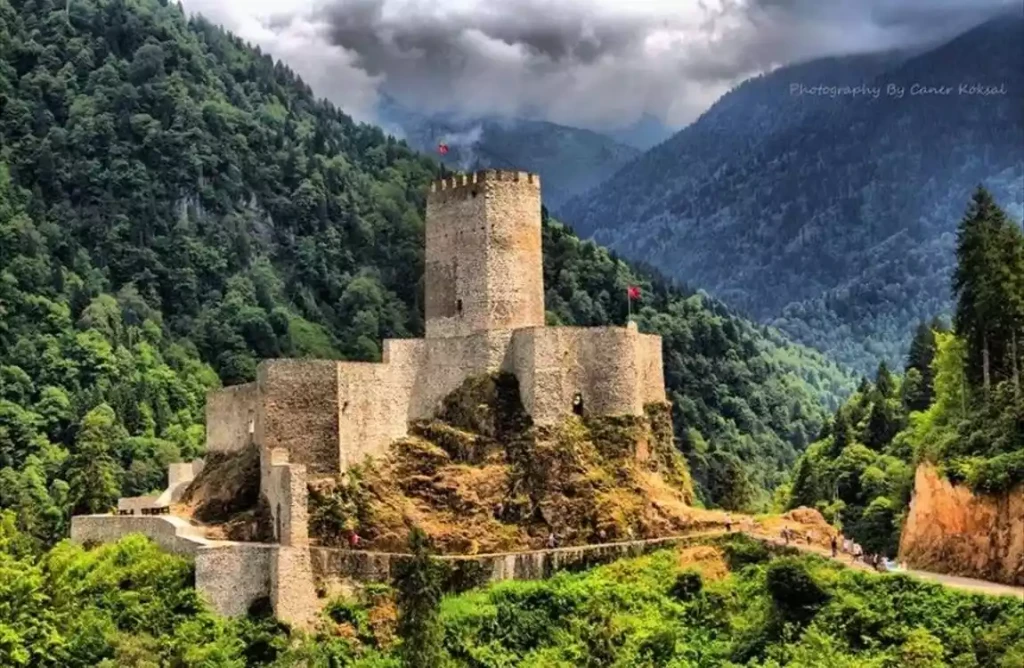 Uçaklı Karadeniz Turu 4 Gece Otel Konaklamalı