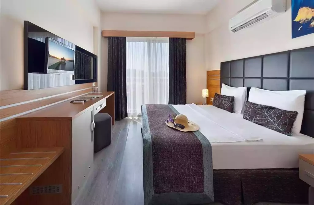 Golden Age Yalıkavak Bodrum | 4 Gece Otel Konaklamalı | İstanbul , Bursa Ve İzmir Hareketli