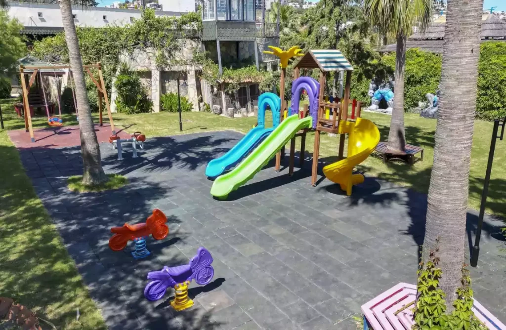 Golden Age Yalıkavak Bodrum | 4 Gece Otel Konaklamalı | İstanbul , Bursa Ve İzmir Hareketli