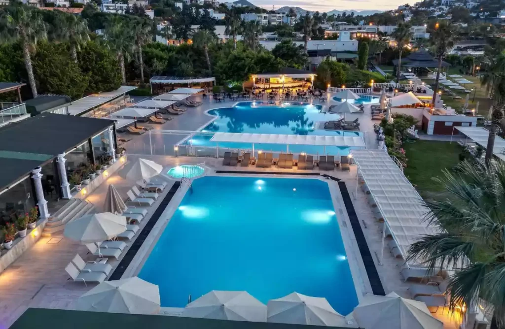 Golden Age Yalıkavak Bodrum | 4 Gece Otel Konaklamalı | İstanbul , Bursa Ve İzmir Hareketli