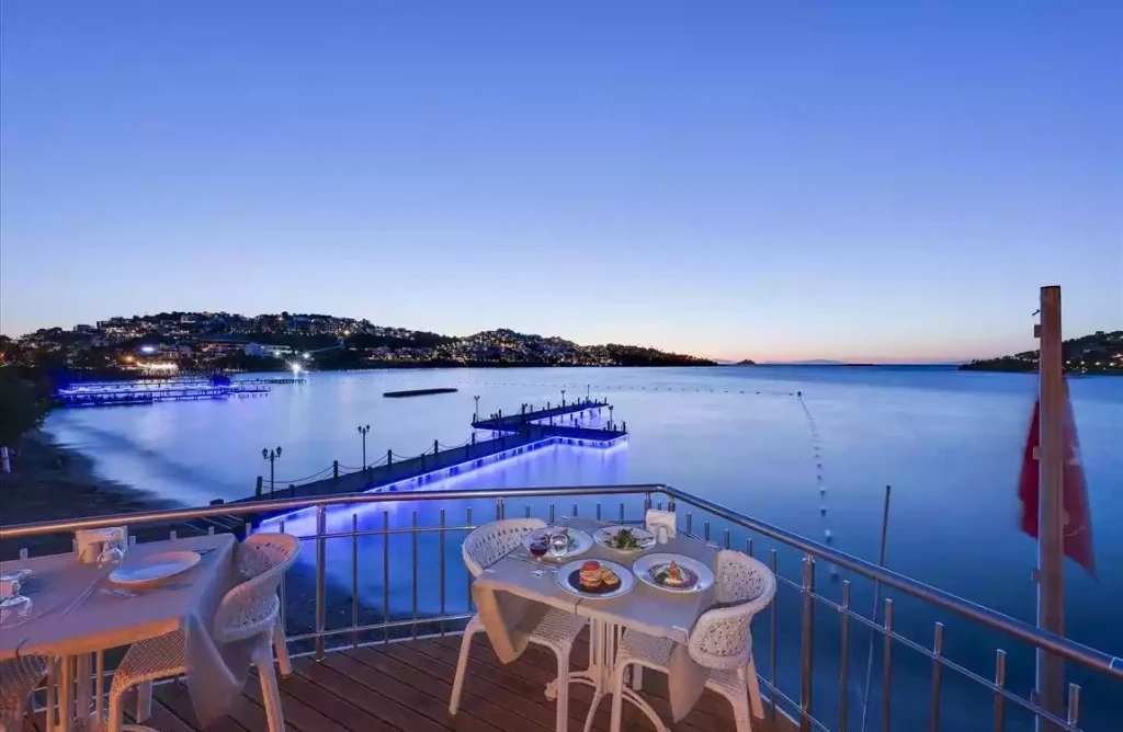 Golden Age Yalıkavak Bodrum | 4 Gece Otel Konaklamalı | İstanbul , Bursa Ve İzmir Hareketli