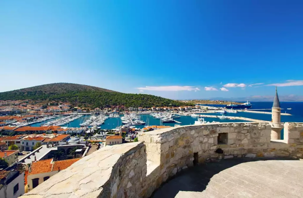 Yüzme Molalı Ayvalık Şeytan Sofrası Çeşme Alaçatı Ilıca Plajı Turu 1 Gece Konaklamalı