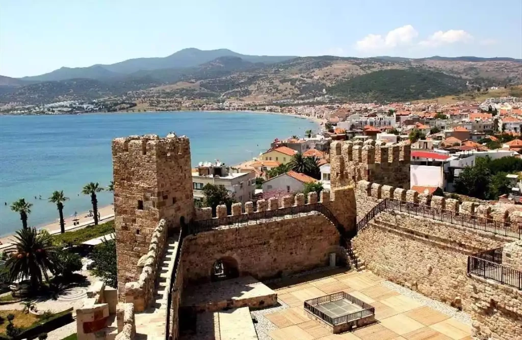 Yüzme Molalı Ayvalık Şeytan Sofrası Çeşme Alaçatı Ilıca Plajı Turu 1 Gece Konaklamalı