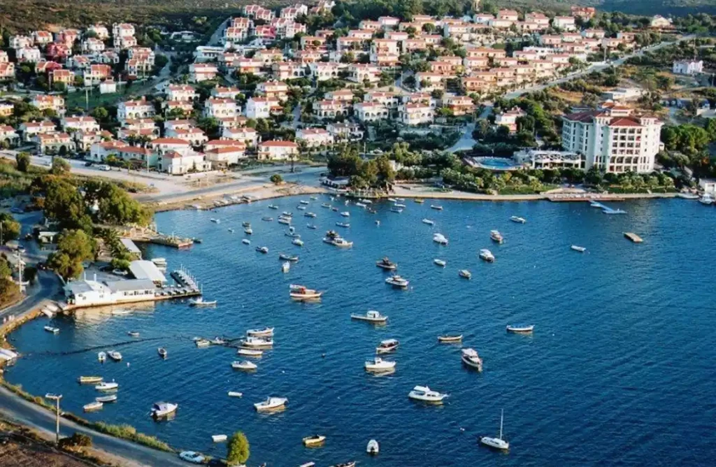 Lavanta Tarlaları Salda Gölü Pamukkale Çeşme Alaçatı Turu | 1 Gece Otel Konaklamalı