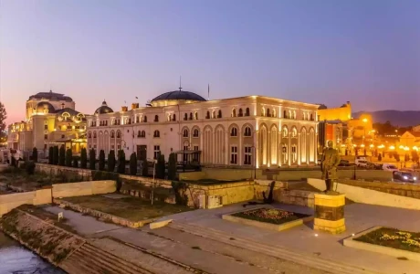 Balkan Güzelleri Ajet Havayolları İle Kosova Makedonya Turu