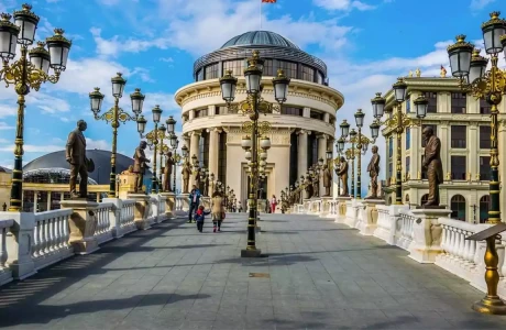 Balkan Güzelleri Ajet Havayolları İle Kosova Makedonya Turu