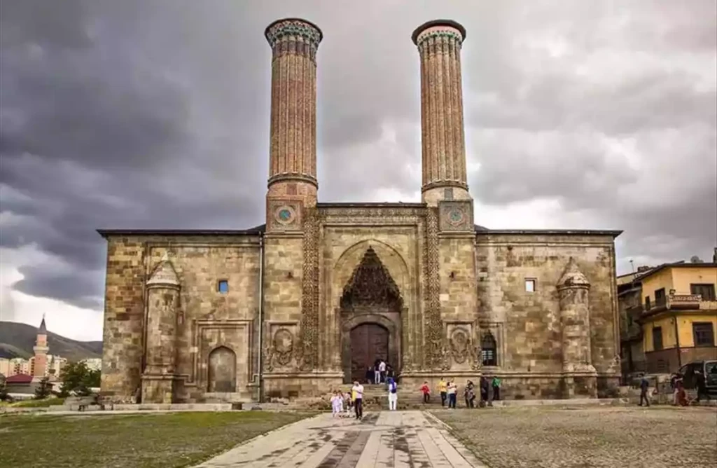 İkonik Erzurum Kars Ve Gürcistan Tiflis Batum Turu 4 Gece Konaklamalı Uçaklı İstanbul Çıkışlı