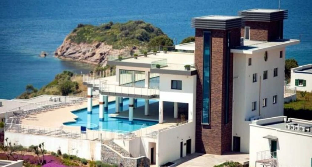 Aria Claros Beach Resort