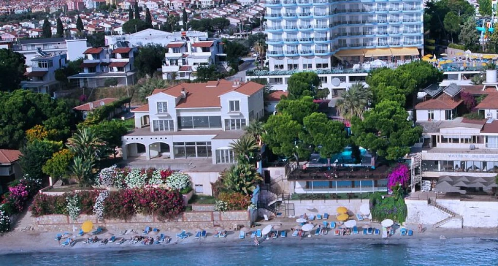 Arora Hotel