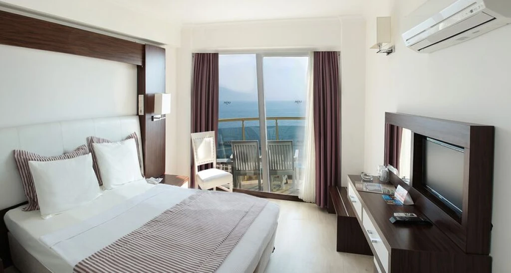 Arora Hotel