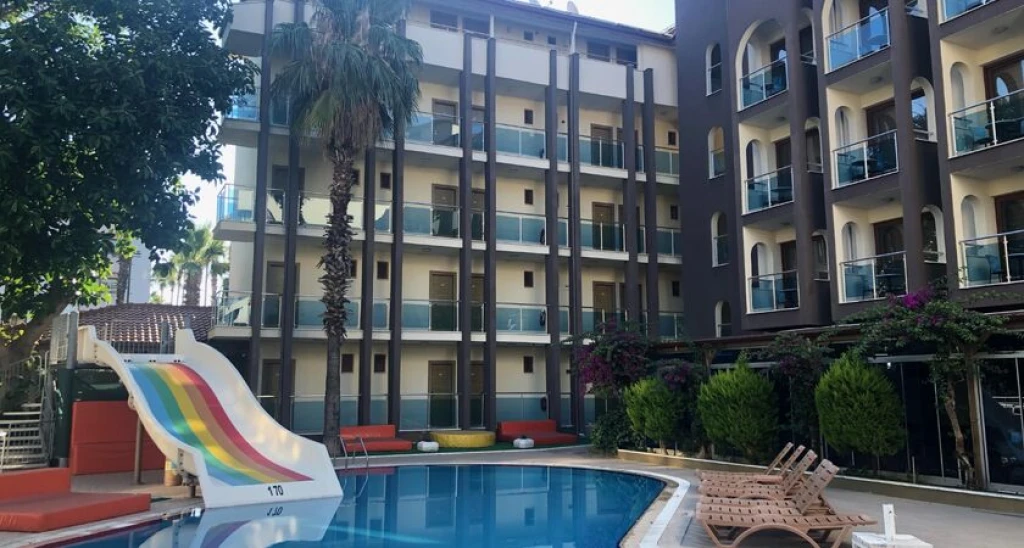 Astoria Life Hotel