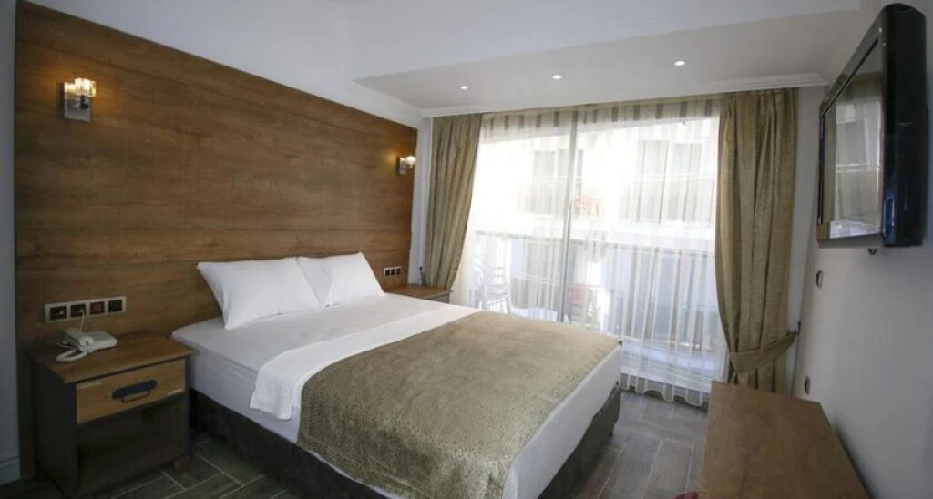 Aurasia Beah Hotel