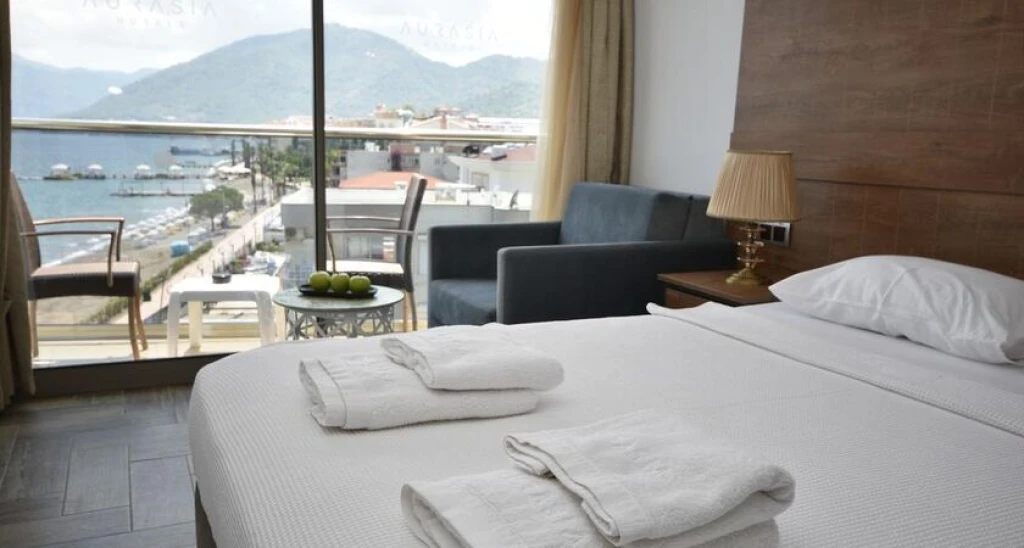 Aurasia Beah Hotel