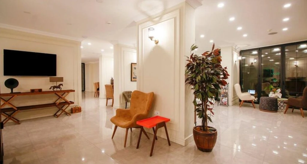 Aurasia Beah Hotel