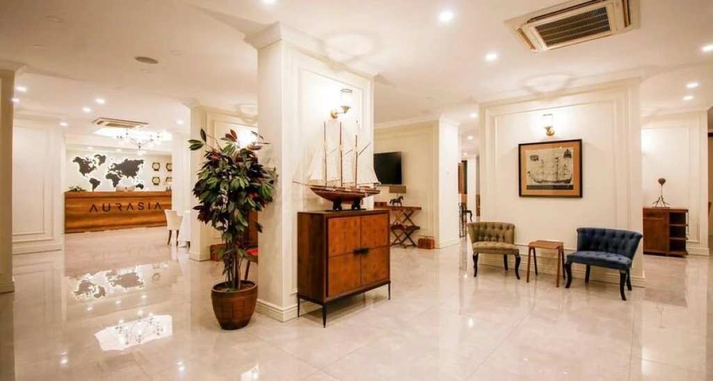 Aurasia Beah Hotel