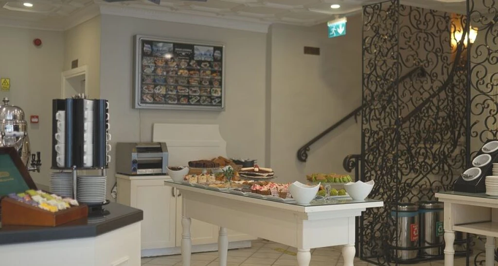 Avicenna Hotel