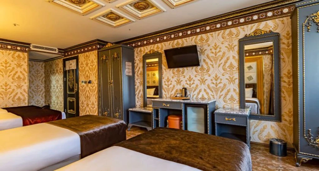 Blue Marmaray Hotel