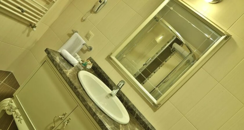 Cassiel Hotel