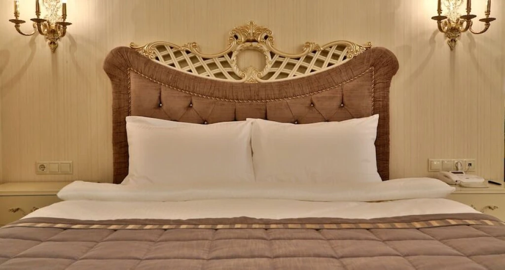 Cassiel Hotel