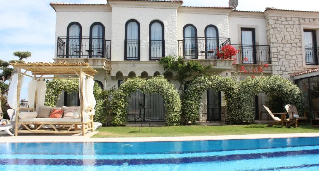 Cemal Alaçatı Hotel