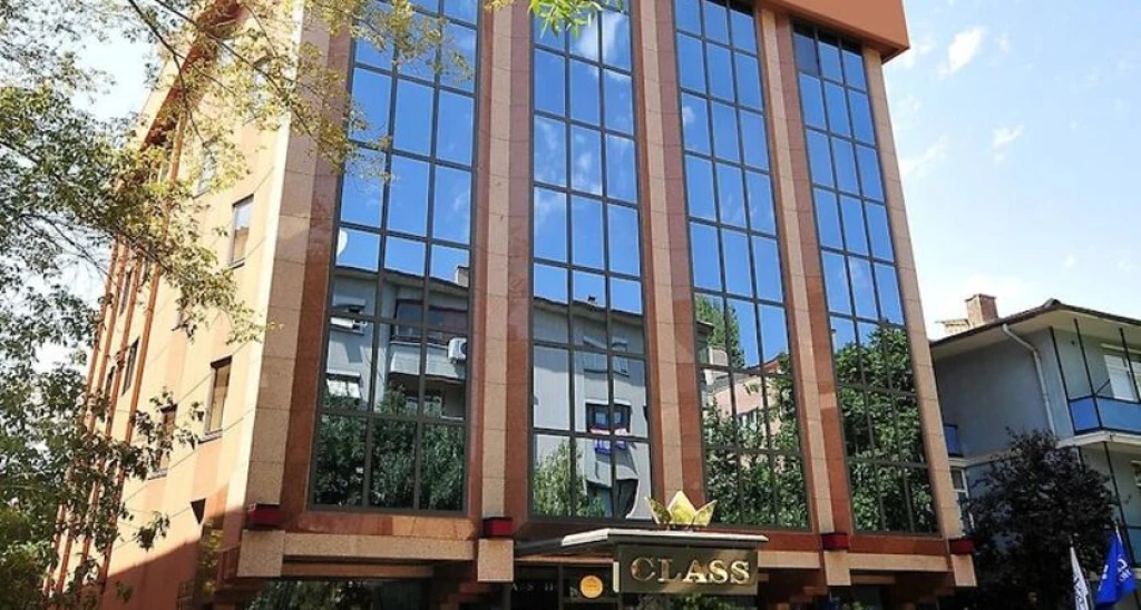 Class Hotel