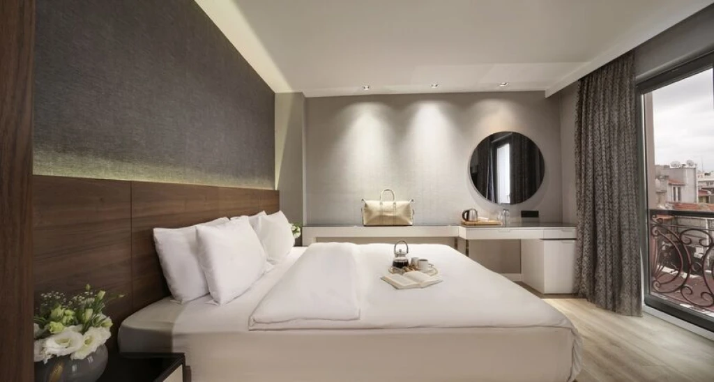 Dora Pera Hotel