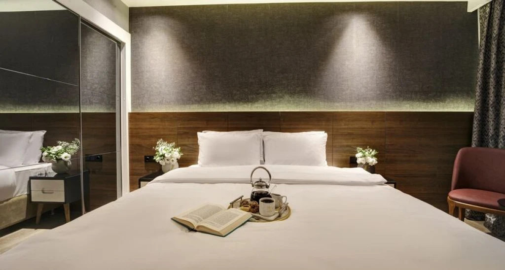 Dora Pera Hotel
