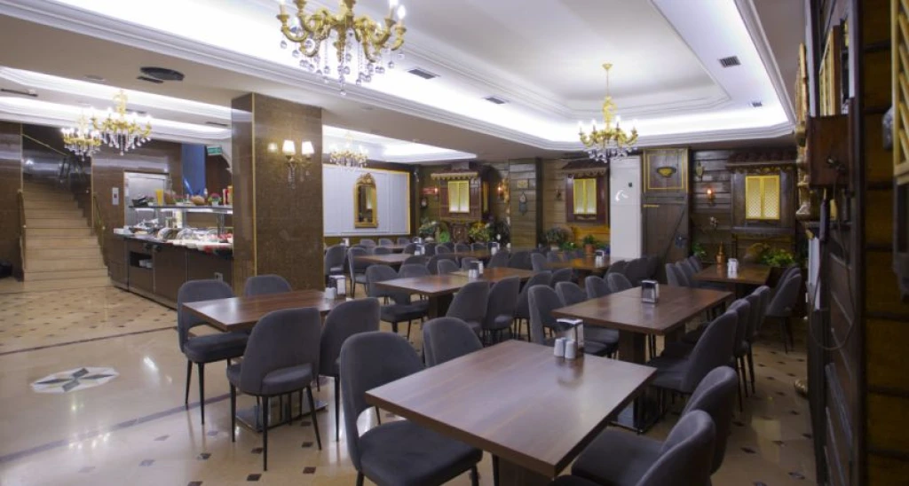 Grand Ant Hotel