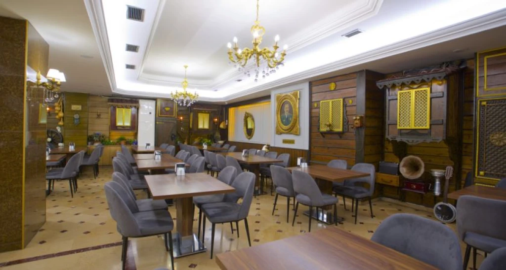 Grand Ant Hotel