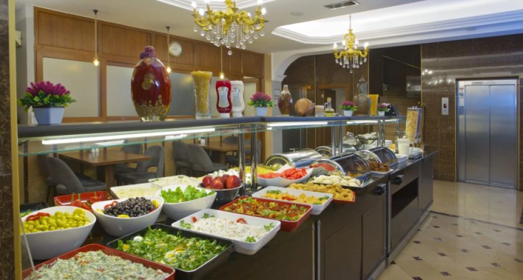 Grand Ant Hotel
