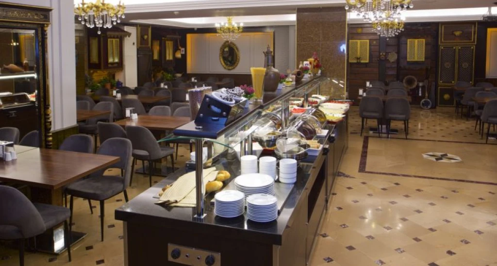 Grand Ant Hotel