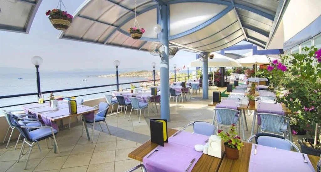 Grand Blue Sky Hotel