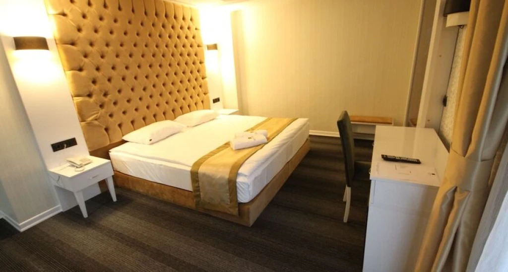Grand Silay Hotel