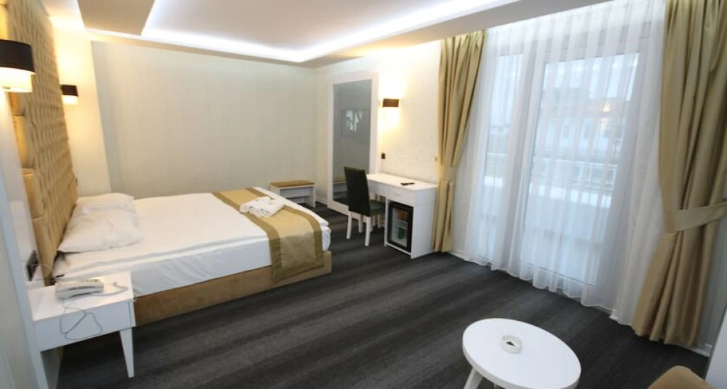 Grand Silay Hotel