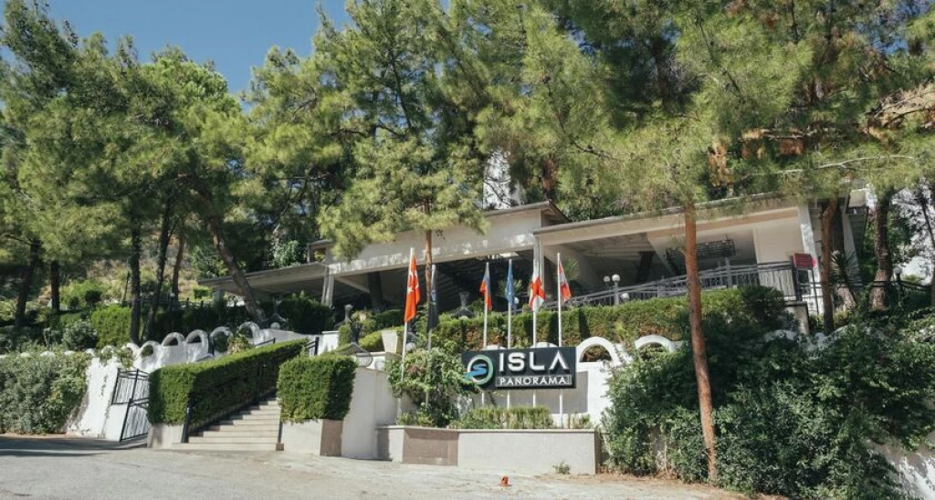Isla Panorama Hotel