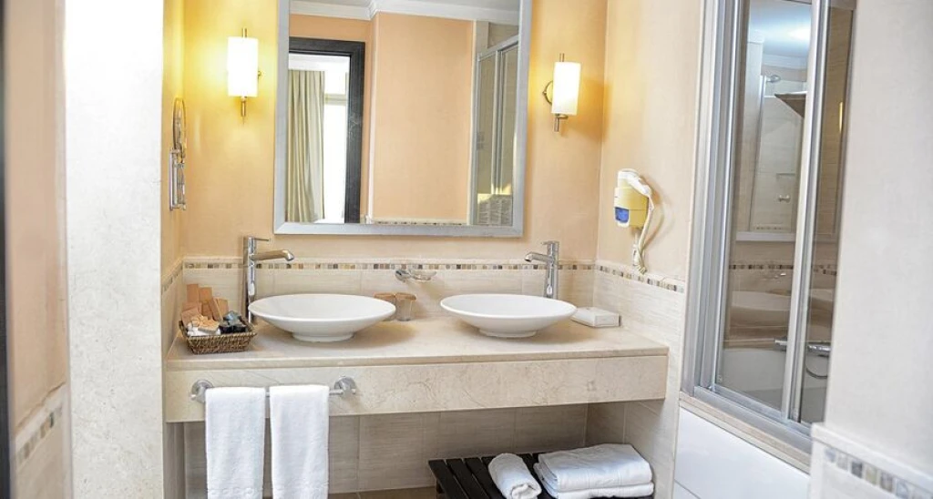 Korumar Hotel De Luxe
