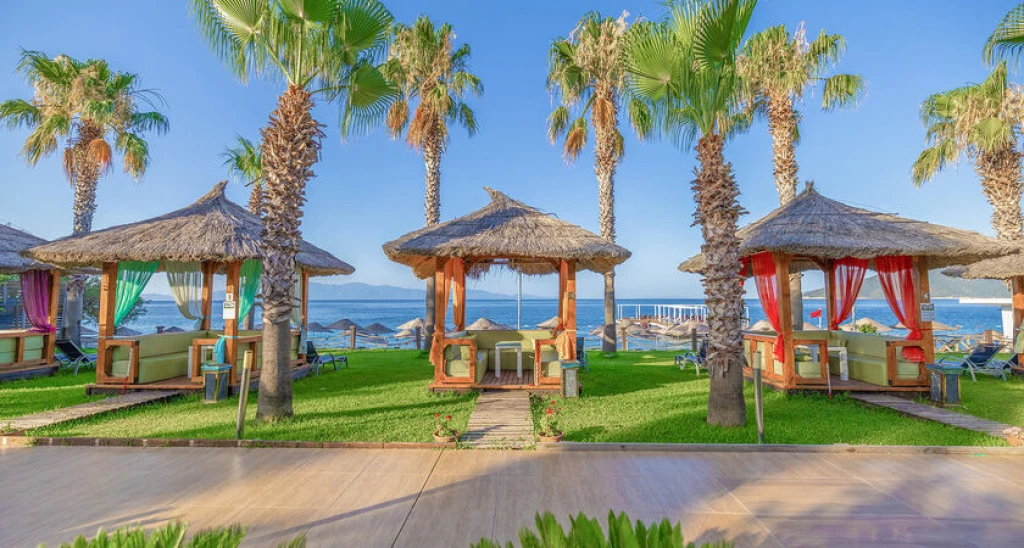 Latanya Park Resort Hotel