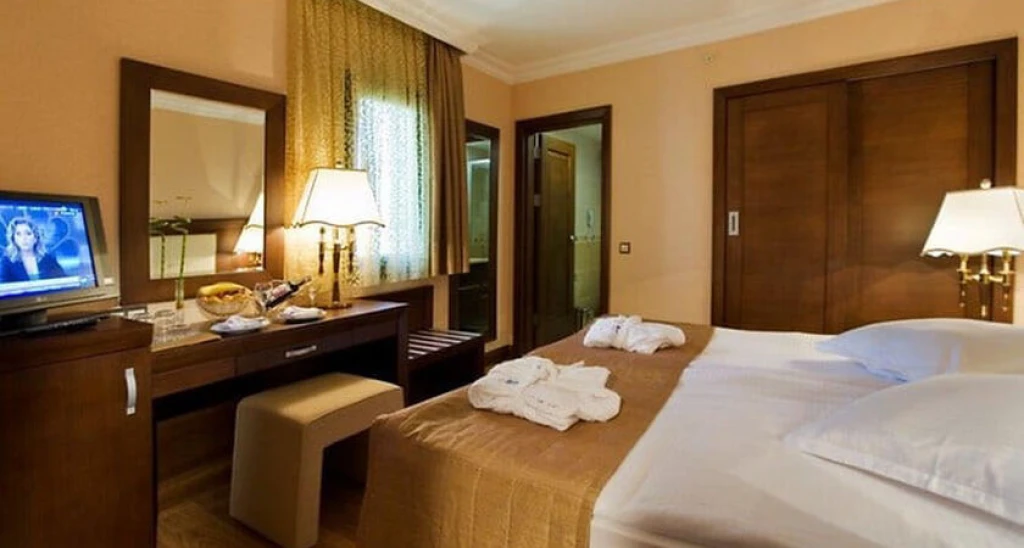 Latanya Park Resort Hotel