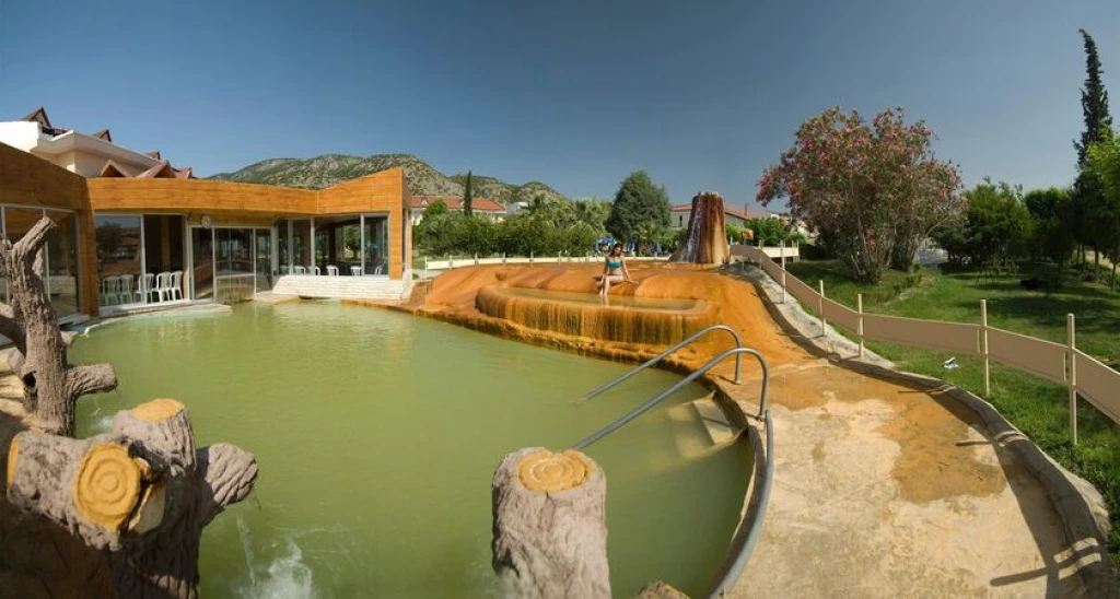 Lycus River Thermal Hotel