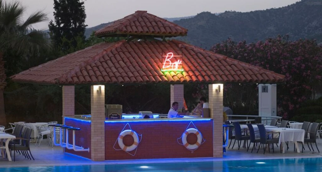 Lycus River Thermal Hotel