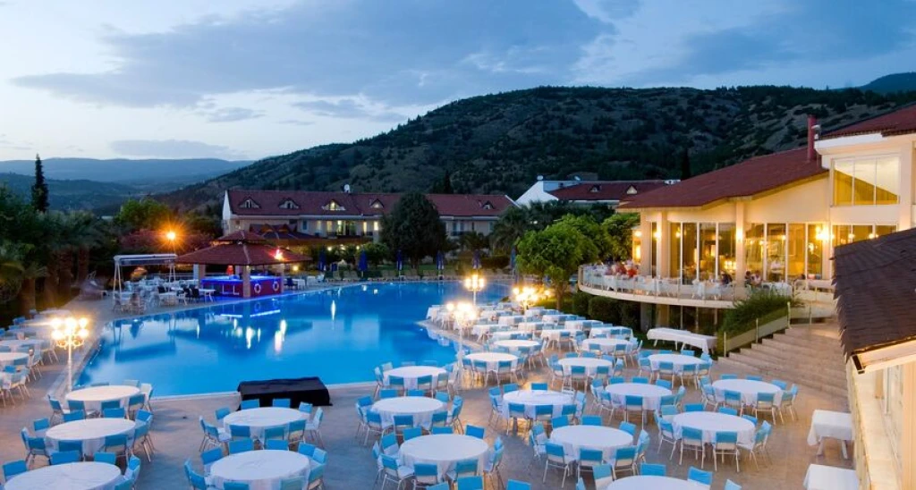 Lycus River Thermal Hotel