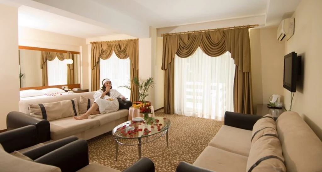 Lycus River Thermal Hotel