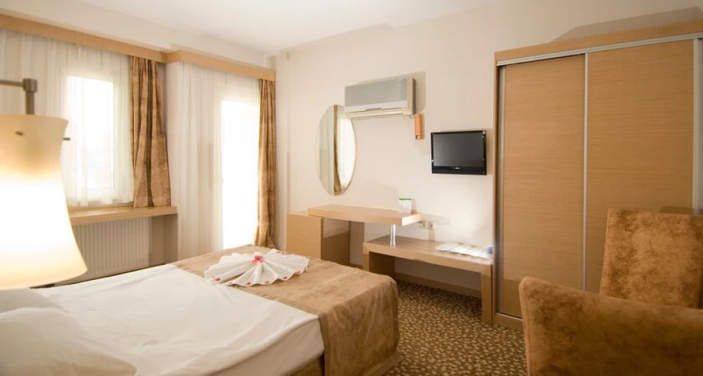 Lycus River Thermal Hotel