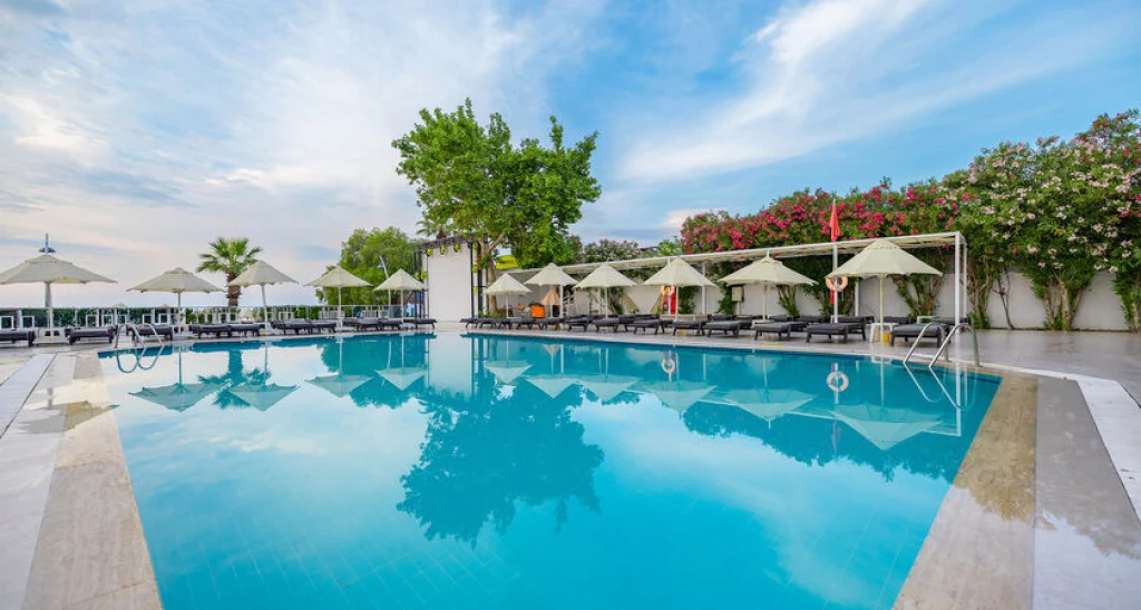 Petunya Beach Resort Hotel