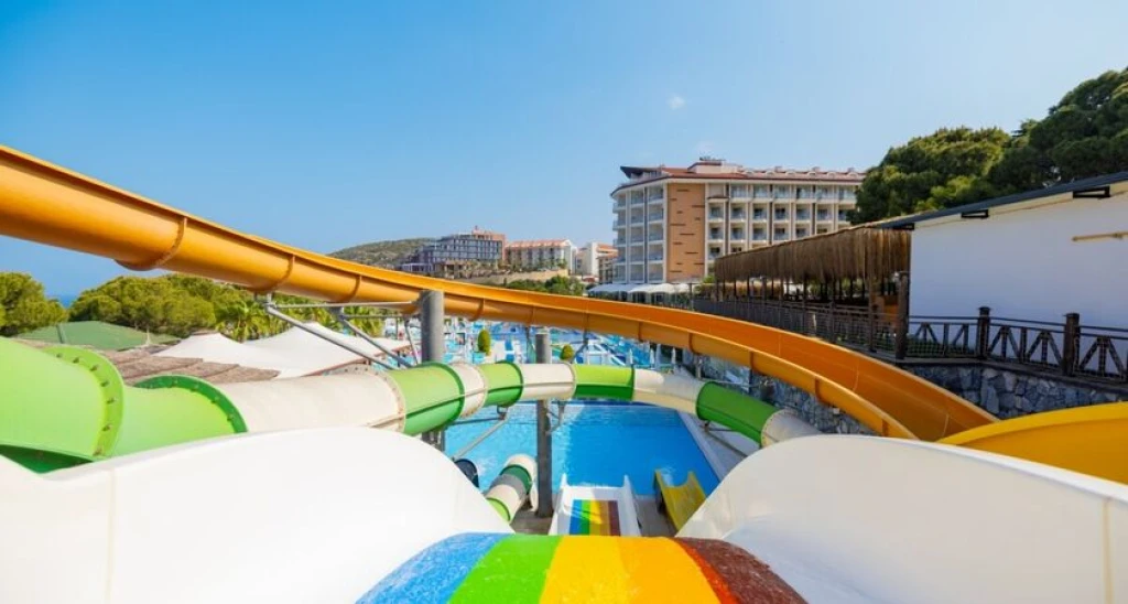 Ramada Resort By Wyndam Kuşadası& Golf