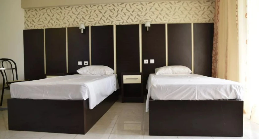 Rose Hotel